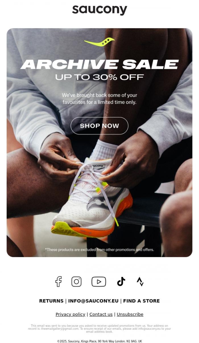 Email Design Inspiration from Saucony, Archive Sale Starts Now!